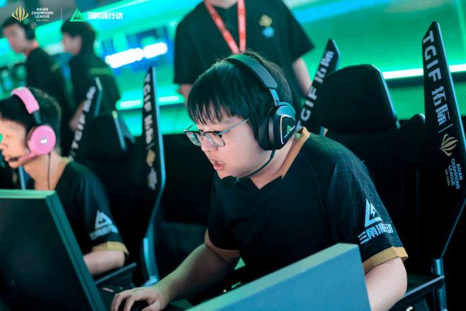 亮眼的核心 亮眼的核心